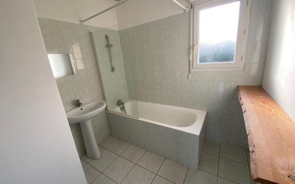 Maison à louer    4 pièces •  Coulimer