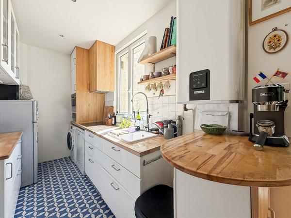 Appartement Montreuil 3 pièce(s) 65,63 m2 avec grenier au dessus et  cave