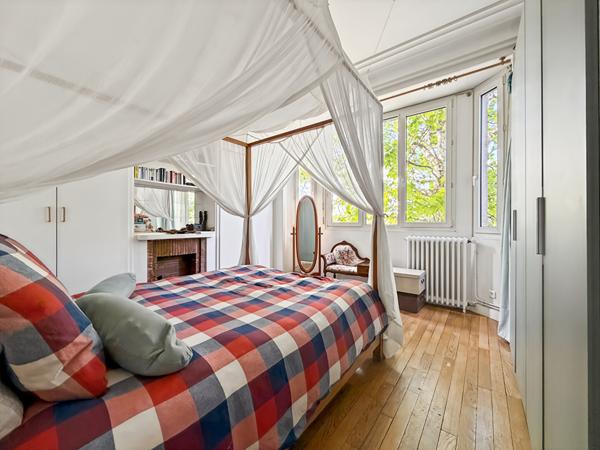 Appartement Montreuil 3 pièce(s) 65,63 m2 avec grenier au dessus et  cave