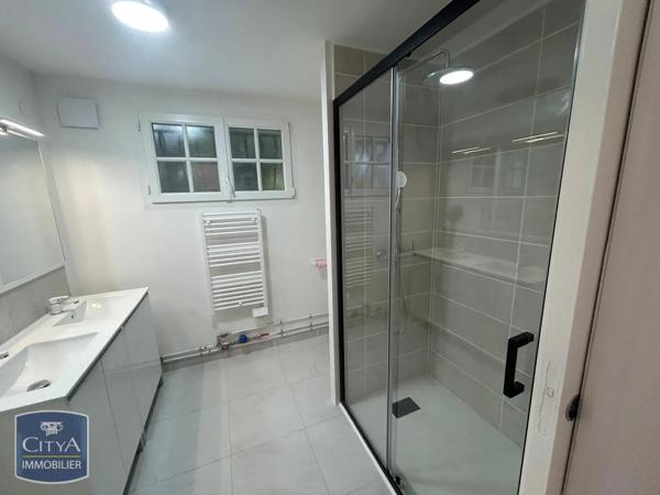 Appartement à louer 4 pièces 70.17m² Royan (17200)