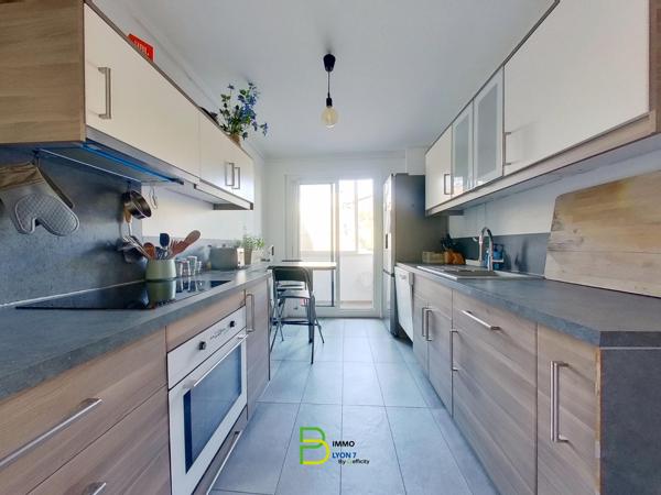 Appartement
         3 pièces
        - 71 m² Exclusivité 324 500 € *