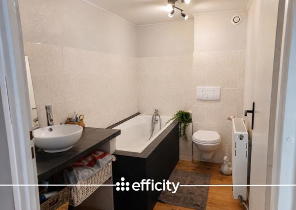 Maison
         9 pièces
        - 185 m² 256 000 € *
