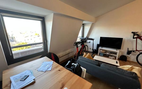 Appartement à vendre    1 pièce • 31 m2 Bordeaux