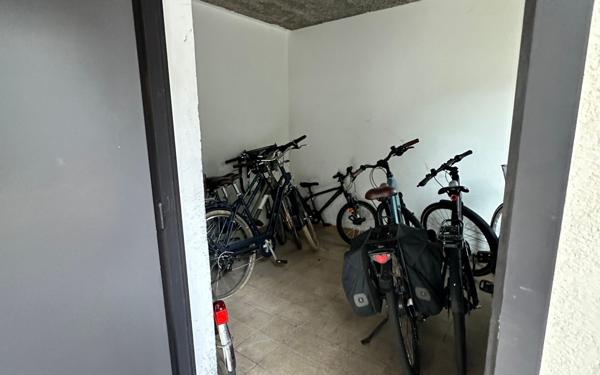 Appartement à vendre    1 pièce • 31 m2 Bordeaux