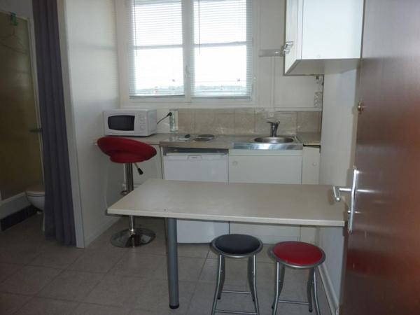 LISIEUX CENTRE VILLE, Studio d'env 10 m² au 5èmè étage , Lisieux