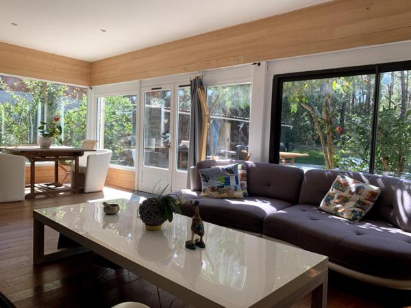 Maison avec piscine + appartement, proche du lac,