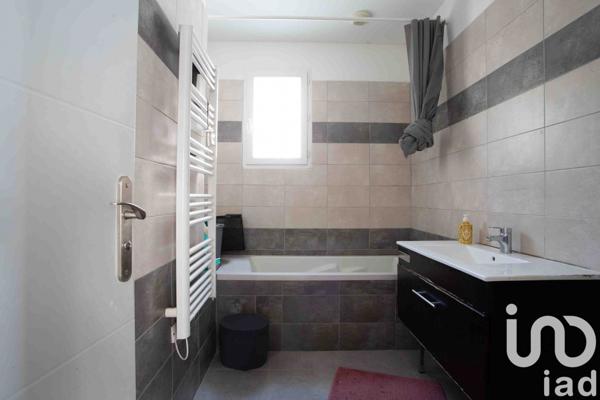 Maison à vendre 4 pièces 82 m² Villeneuve-lès-Avignon