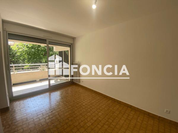 Location Studio 23.1 m² - 21 RUE AUGUSTE BOSC Nimes 30900