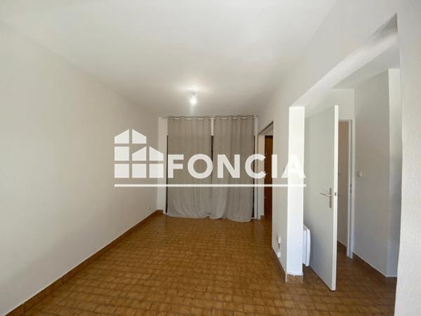 Location Studio 23.1 m² - 21 RUE AUGUSTE BOSC Nimes 30900