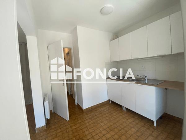 Location Studio 23.1 m² - 21 RUE AUGUSTE BOSC Nimes 30900