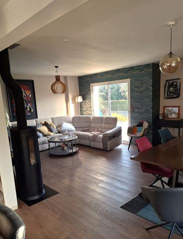 Charmante Maison Ploemel 6 pièce(s) 120 m2 Proche du Golf , Ploemel