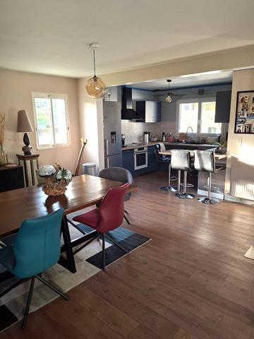 Charmante Maison Ploemel 6 pièce(s) 120 m2 Proche du Golf , Ploemel