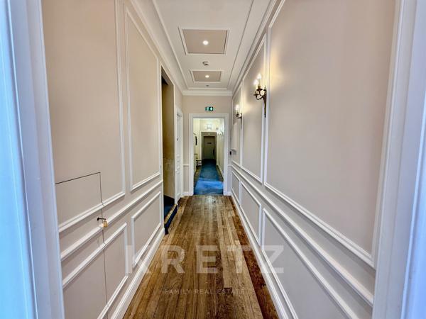 Château XIXe siècle sur 39ha avec Orangerie commerciale 50 couchages.