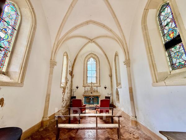 Château XIXe siècle sur 39ha avec Orangerie commerciale 50 couchages.