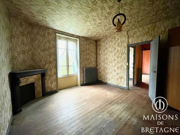 29380 LE TREVOUX Maison des années 20 à rénover