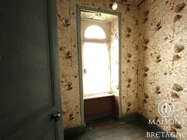 29380 LE TREVOUX Maison des années 20 à rénover