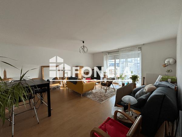 Location Appartement 3 pièces 76.9 m² - 1 PLACE KARINE RUBY Evreux 27000