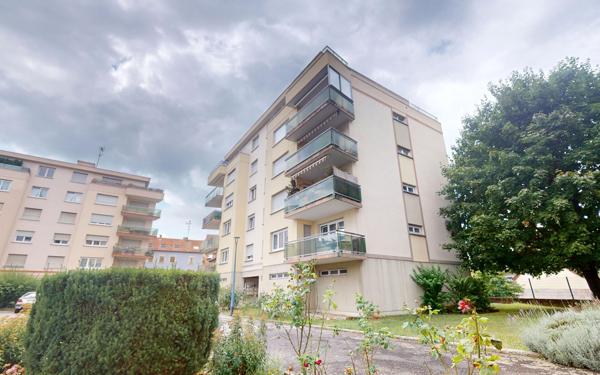 Appartement à vendre    2 pièces • 62 m2 Schiltigheim