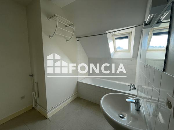 Location Appartement 3 pièces 56.12 m² - 4 RUE CHARLES VIII Langeais 37130