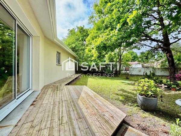 Belle contemporaine sur grand terrain avec droit à construire.