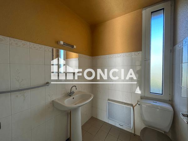 Location Studio 30 m² - 261 IMPASSE JARDELLES Sainte Livrade Sur Lot 47110