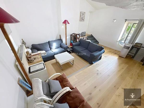 Vente                                                      Appartement
                        
                     4 pièces                      136 m2                     à Roanne