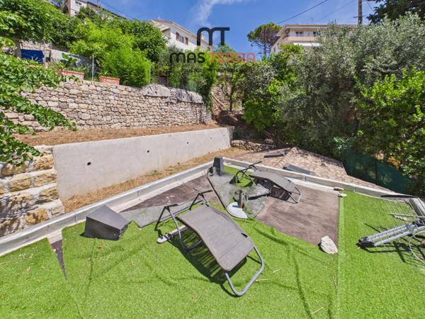 Maison
         2 pièces
        - 34 m² Exclusivité 169 000 € *