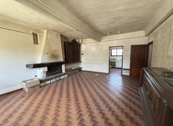 À 15 min de Sisteron – Maison de caractère avec fort potentiel