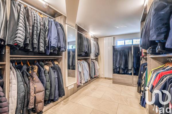 Maison à vendre 7 pièces 400 m² Vaujours