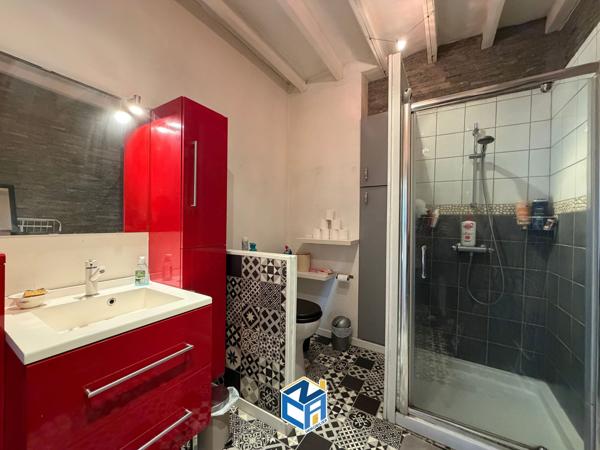 APPARTEMENT T4 AVEC ESPACE TERRASSE - PARKING COLLECTIF - JARDIN COMMUN