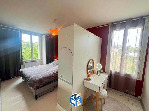 APPARTEMENT T4 AVEC ESPACE TERRASSE - PARKING COLLECTIF - JARDIN COMMUN