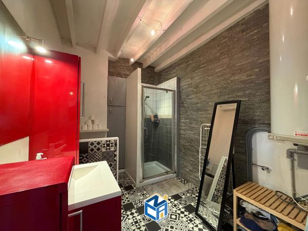 APPARTEMENT T4 AVEC ESPACE TERRASSE - PARKING COLLECTIF - JARDIN COMMUN