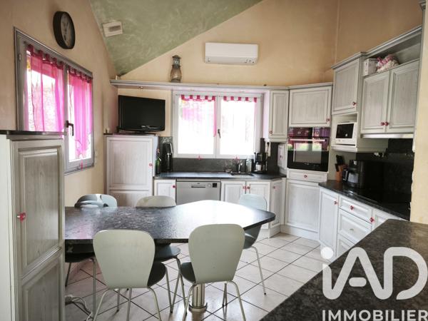 Maison à vendre 8 pièces 195 m² La Haie-Traversaine