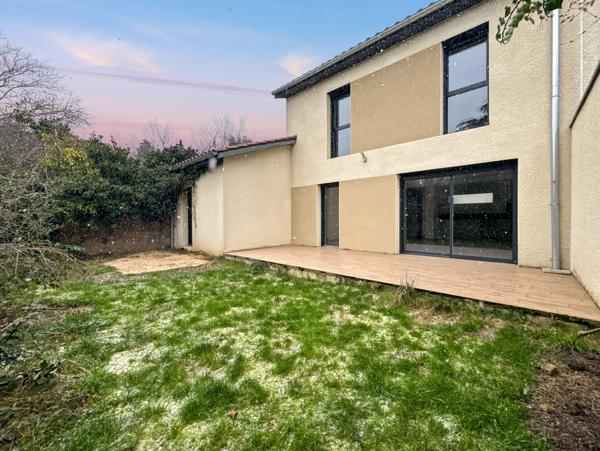 Arnas (69400) ARNAS - Maison contemporaine 4 chambres avec suite parentale de plain pied, jardin et garage