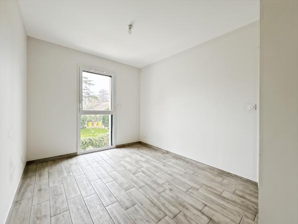 Arnas (69400) ARNAS - Maison contemporaine 4 chambres avec suite parentale de plain pied, jardin et garage