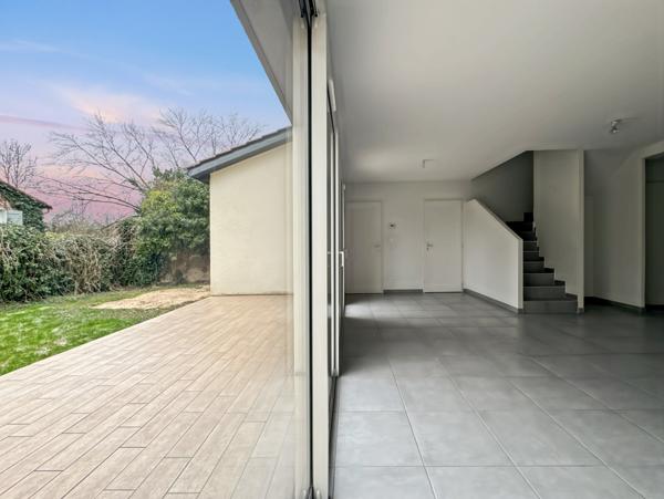 Arnas (69400) ARNAS - Maison contemporaine 4 chambres avec suite parentale de plain pied, jardin et garage