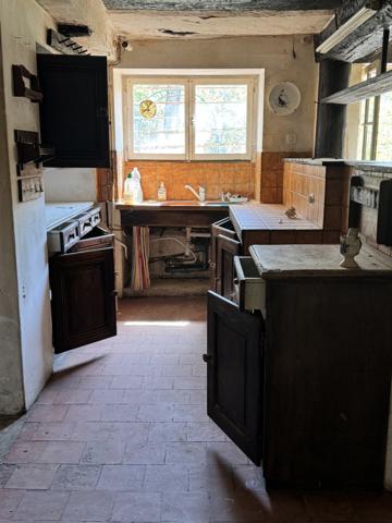 MAISON DE HAMEAU À RESTAURER - HAMEAU DES CHAUMES - VIDAUBAN