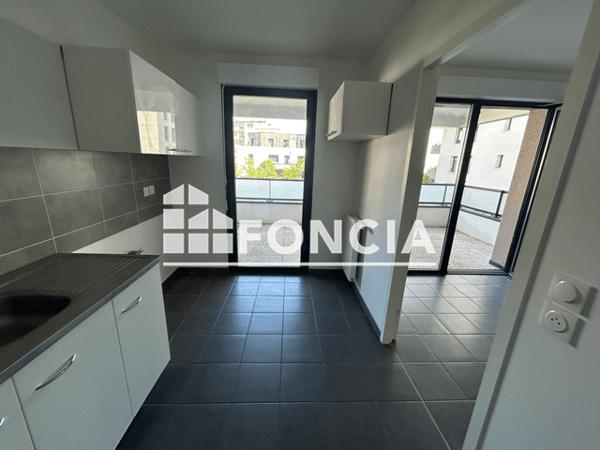 Location Appartement 2 pièces 47.74 m² - 77 COURS DE LA LIBERATION Grenoble 38000
