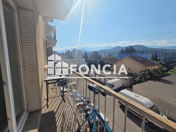 Location Appartement meublé 4 pièces 63.73 m² - Grenoble 38100