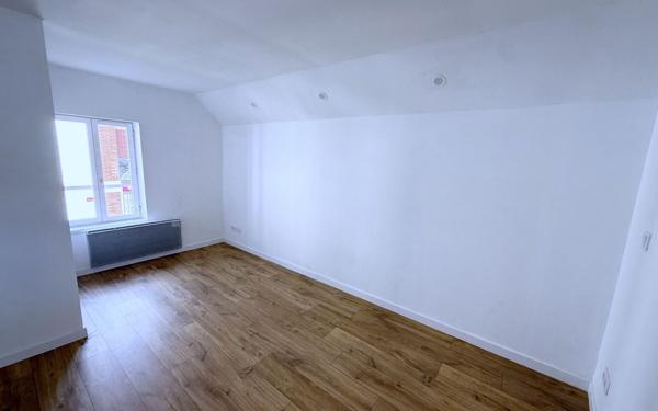 Appartement à louer    2 pièces •  La Fère