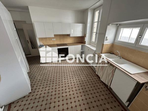 Location Appartement 4 pièces 150 m² - 15 RUE MADIER DE MONTJAU Valence 26000