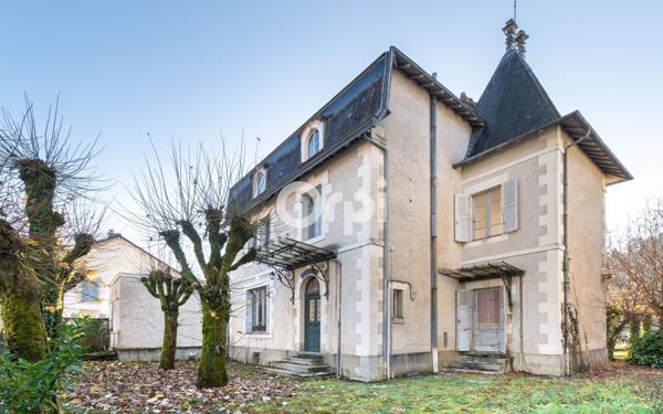 Maison à vendre    9 pièces •  Saint-Priest-Taurion