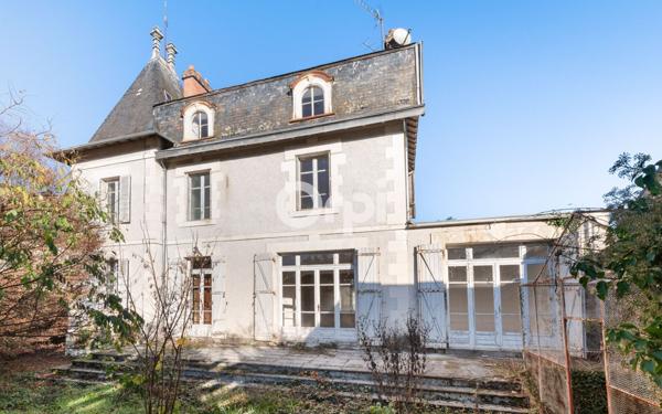 Maison à vendre    9 pièces •  Saint-Priest-Taurion