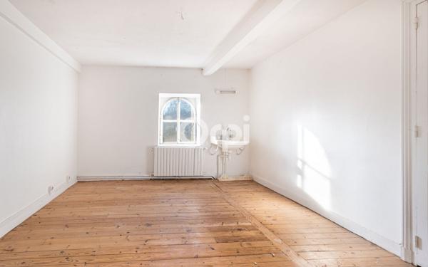 Maison à vendre    9 pièces •  Saint-Priest-Taurion