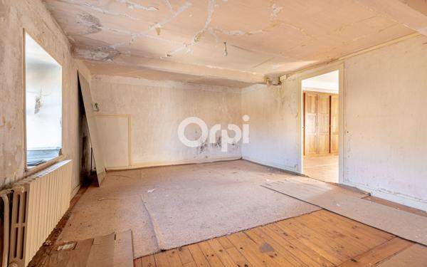 Maison à vendre    9 pièces •  Saint-Priest-Taurion