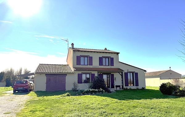 Belle maison familiale avec grand terrain