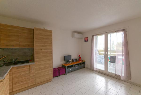 Appartement Mandelieu La Napoule 1 pièce(s) studio dernier étage mer à pieds