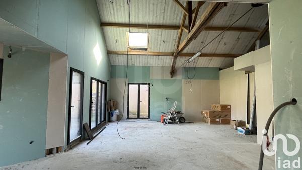 Maison 6 pièces de 179 m² à Sennely (45240)