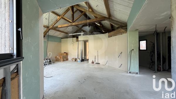 Maison 6 pièces de 179 m² à Sennely (45240)