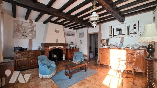 Maison de centre ville, 4 pcs 3 chambres + grenier + cave